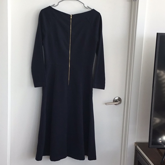 Gorgeous H&M long sleeved dress with side pockets - Picture 3 of 9